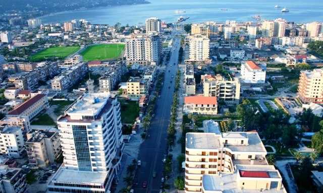 Bashkia e Vlores nis rehabilitimin e infrastruktures rrugore te qytetit